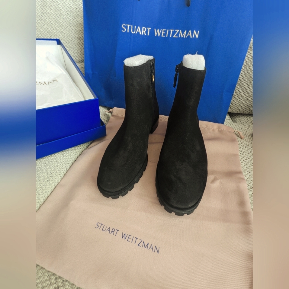 Stuart Weitzman black velvet flat boots sz 7.5